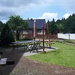 Dom W Gaju Nad Jeziorem Debno Holiday home