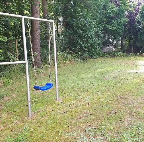 Dom W Gaju Nad Jeziorem Debno Lakorz